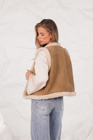 Fluffy gilet suedelook camel - Crystal