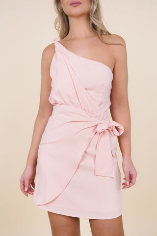 Korte jurk one shoulder licht roze